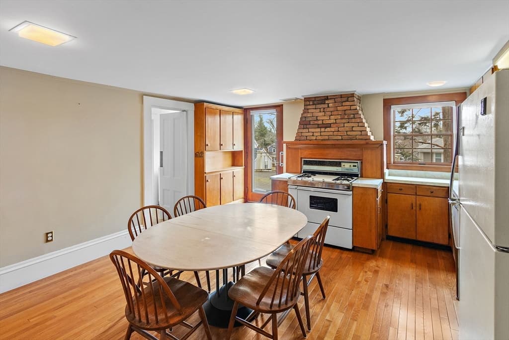 490 Pleasant St, Belmont MA 02478 photo 12