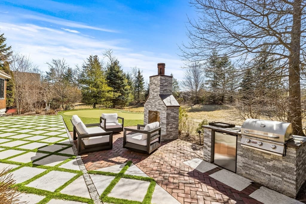 Condominium at 59 Clubhouse Dr # 59, Hingham MA 02043, photo 33 of 38