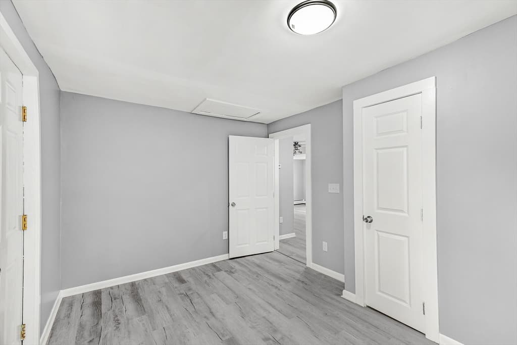 298 Collette St, New Bedford MA 02746 photo 17