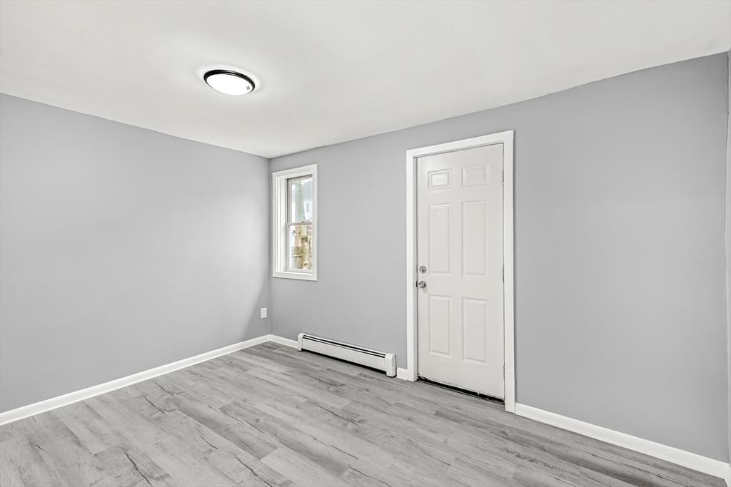 298 Collette St, New Bedford MA 02746 photo 16