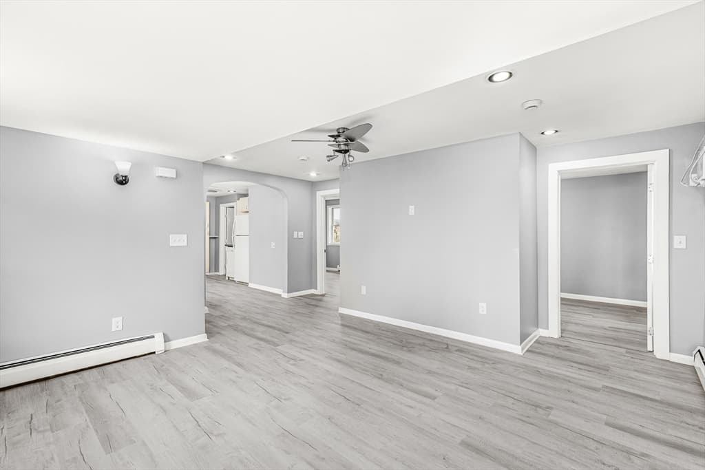 298 Collette St, New Bedford MA 02746 photo 9