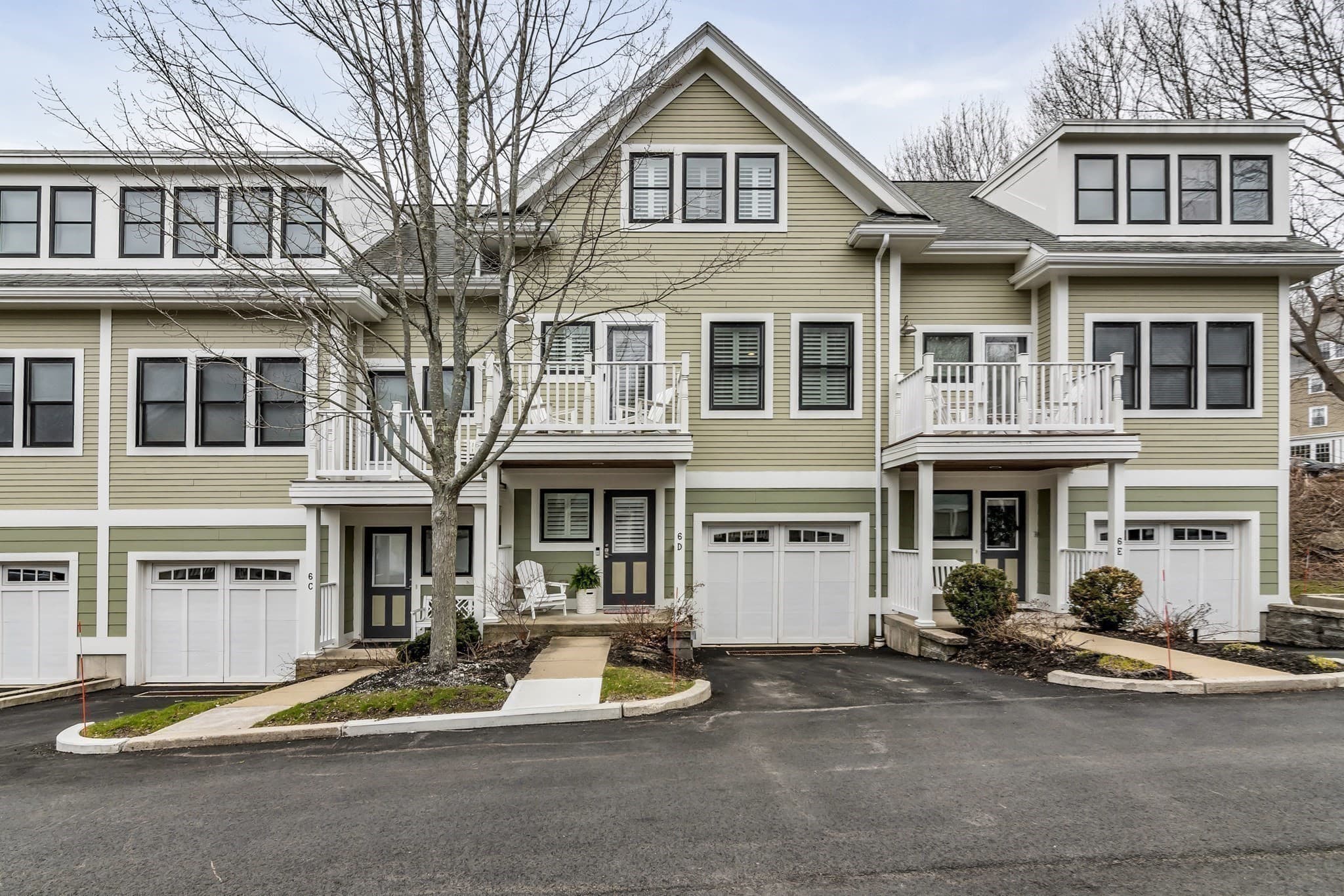 Condominium at 6 Summer St # D, Manchester MA 01944, Manchester, photo 2 of 31