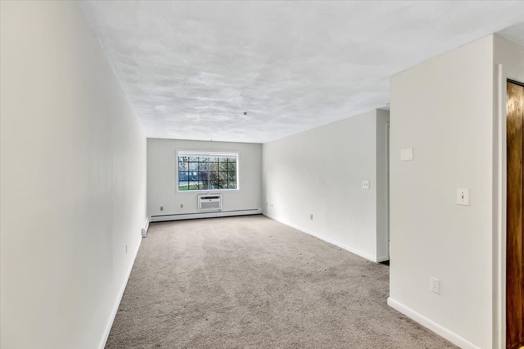 Condominium at 119 Grove St # 216, Rockland MA 02370, Rockland, photo 2 of 11