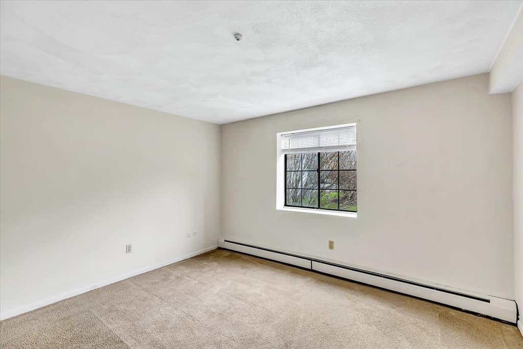 Condominium at 119 Grove St # 216, Rockland MA 02370, Rockland, photo 7 of 11