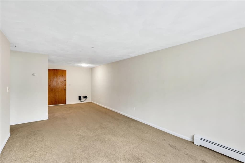 Condominium at 119 Grove St # 216, Rockland MA 02370, Rockland, photo 5 of 11