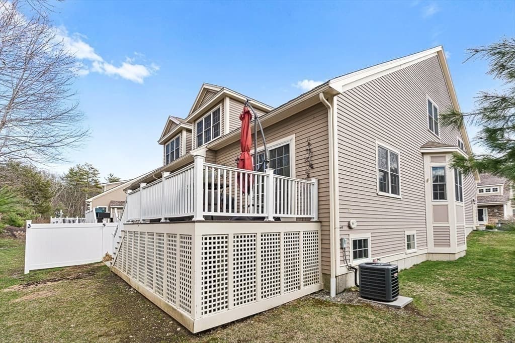 Condominium at 10 White Cedar Drive # 10, Middleton MA 01949, Middleton, photo 37 of 42