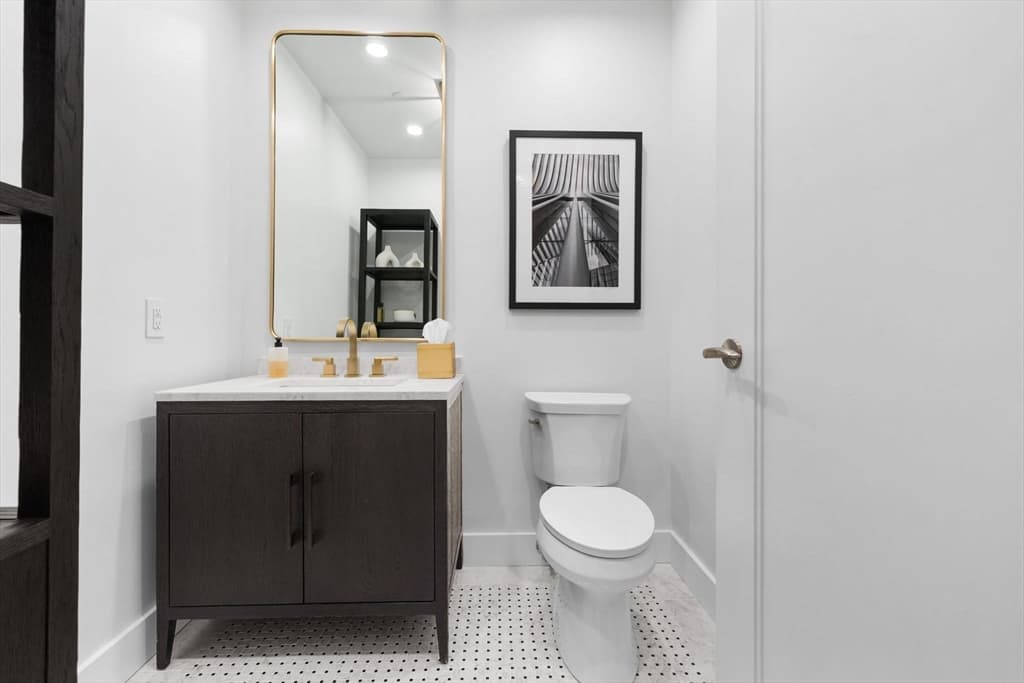 Condominium at 22 Liberty Dr # 3J, Boston MA 02210, photo 12 of 15