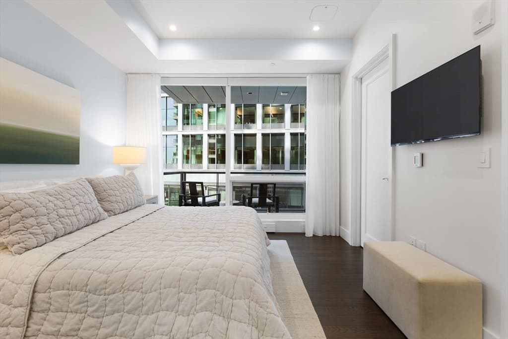 Condominium at 22 Liberty Dr # 3J, Boston MA 02210, photo 8 of 15