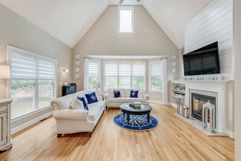 Condominium at 17 Aberdeen # 17, Plymouth MA 02360, photo 2 of 39