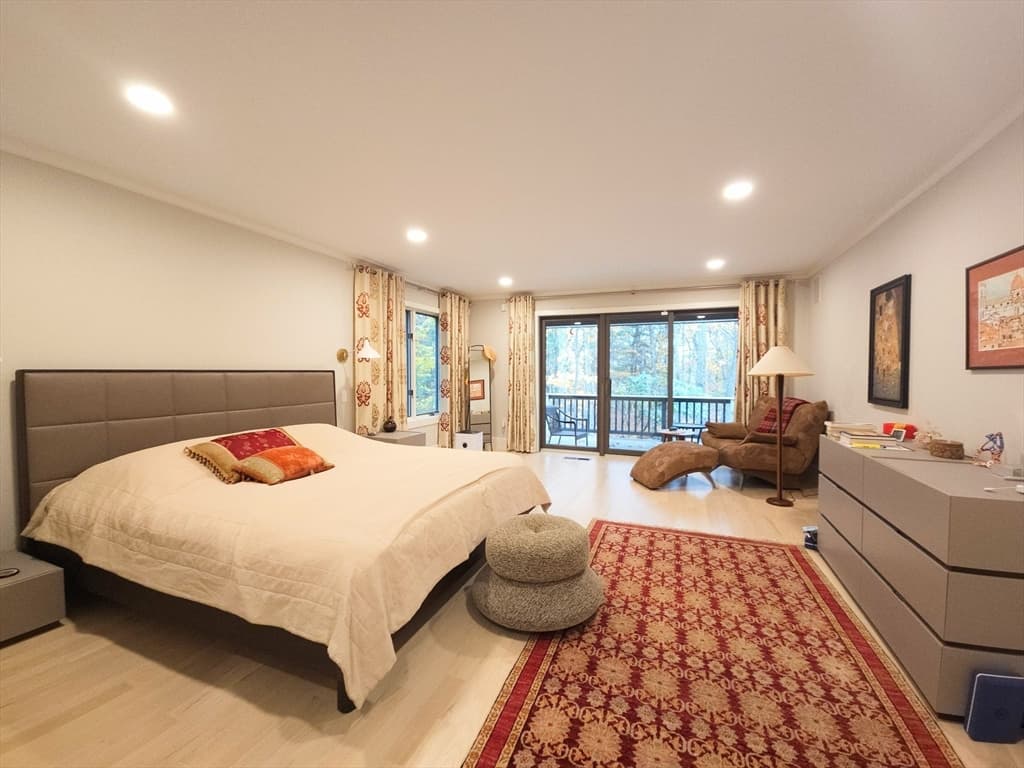 Condominium at 213 Nahanton St # 213, Newton MA 02459, photo 9 of 25