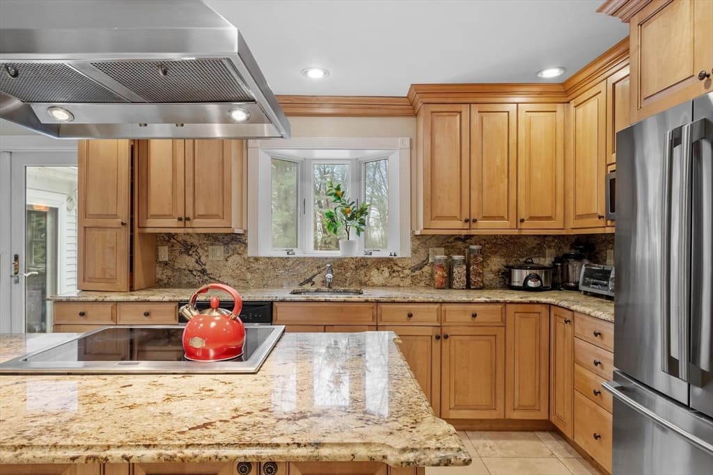 Single Family Residence at 10 Peartree Drive, Westwood MA 02090, Westwood, photo 6 of 42