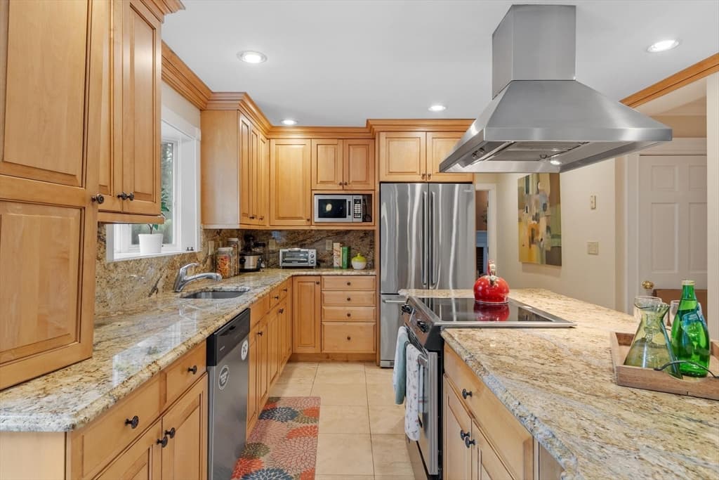 Single Family Residence at 10 Peartree Drive, Westwood MA 02090, Westwood, photo 4 of 42