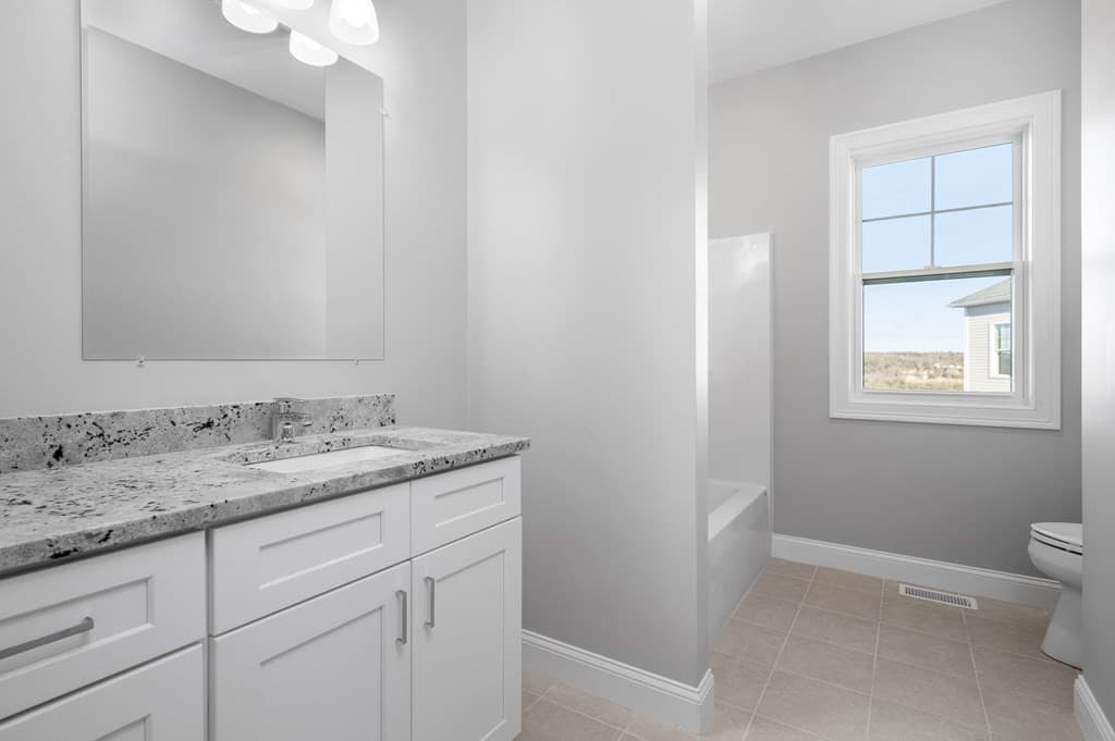 Condominium at 162 Rolling Ridge Drive # 103, Northbridge MA 01588, photo 6 of 25