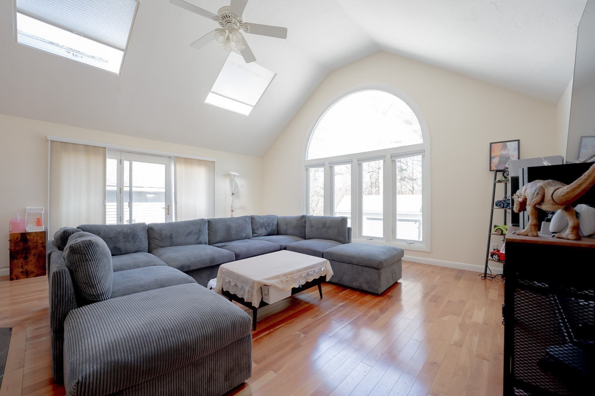 Condominium at 84 Kim Ter # 84, Stoughton MA 02072, photo 5 of 22