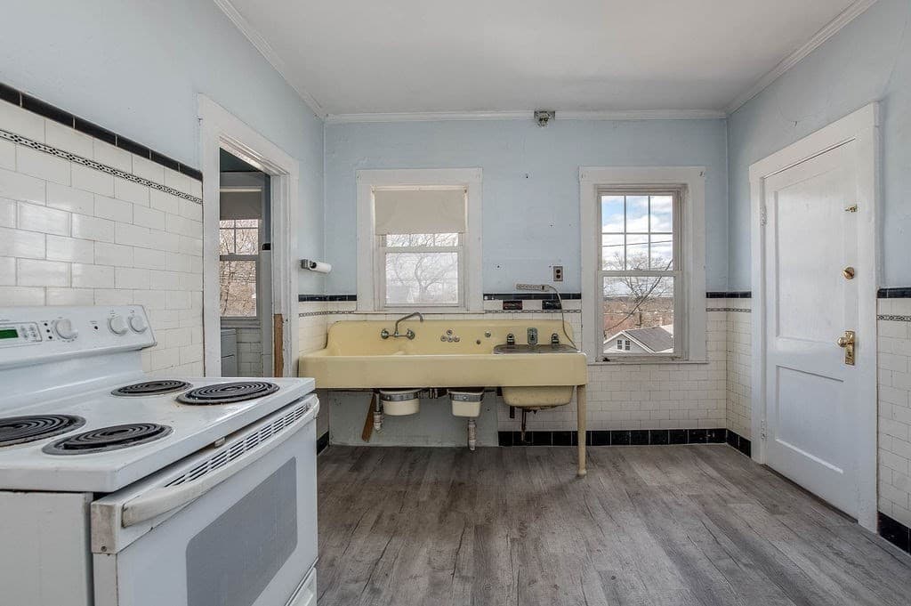 2 Family - 2 Units Up/Down at 73 Westbourne St, Boston MA 02131, Boston, photo 7 of 41