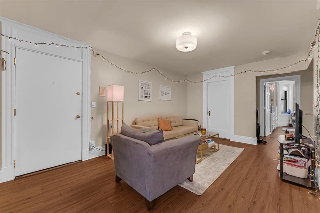 Condominium at 466 Commonwealth Ave # 301, Boston MA 02215, photo 2 of 14