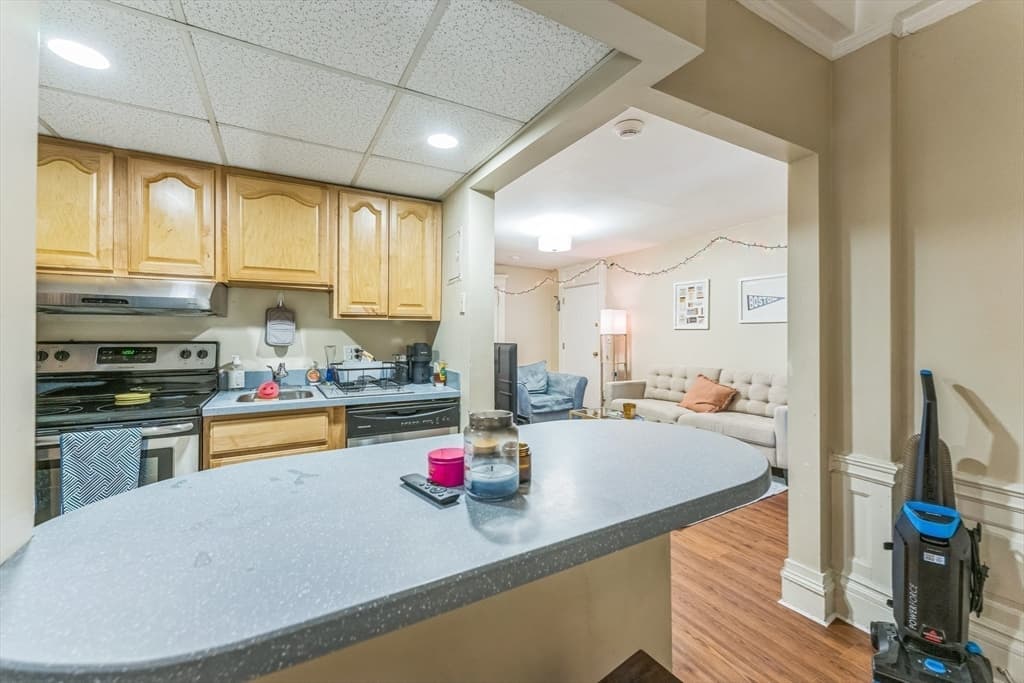 Condominium at 466 Commonwealth Ave # 301, Boston MA 02215, photo 7 of 14