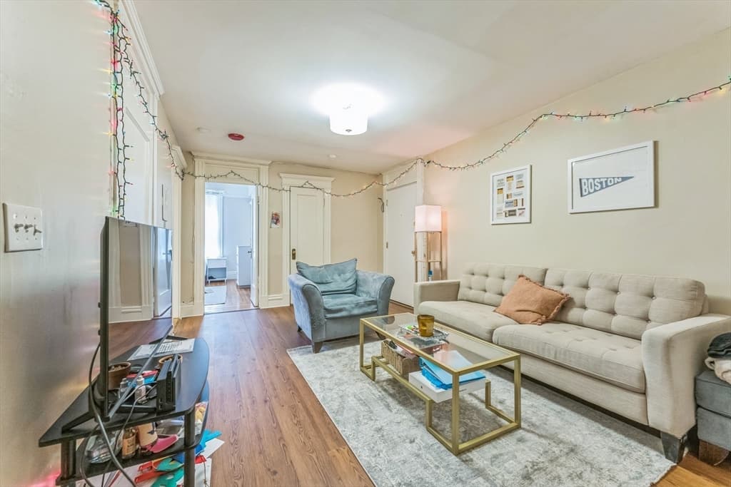 466 Commonwealth Ave # 301, Boston MA 02215