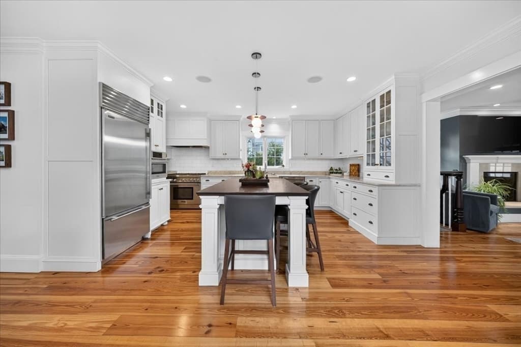 Single Family Residence at 33 Lincoln St, Hingham MA 02043, photo 8 of 40