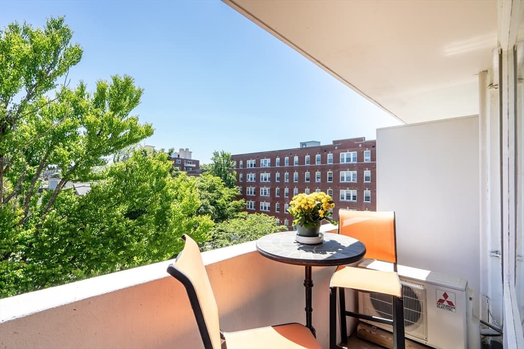 Condominium at 29 Concord Ave # 501, Cambridge MA 02138, Cambridge, photo 5 of 30