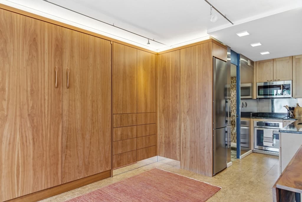 Condominium at 29 Concord Ave # 501, Cambridge MA 02138, Cambridge, photo 10 of 30