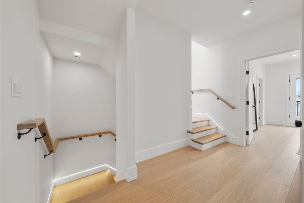 Condominium at 136 W Eighth St # 3, Boston MA 02127, Boston, photo 26 of 30