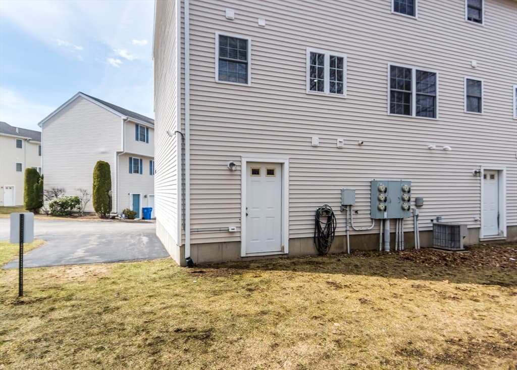 985 Trapelo Road # 23, Waltham MA 02452 photo 26