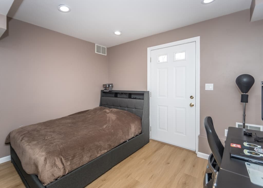 985 Trapelo Road # 23, Waltham MA 02452 photo 22