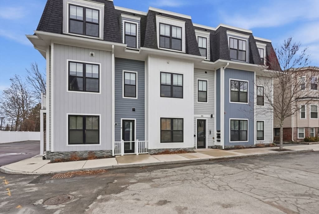 Condominium at 181 Cowper St # 302, Boston MA 02128, Boston, photo 15 of 16