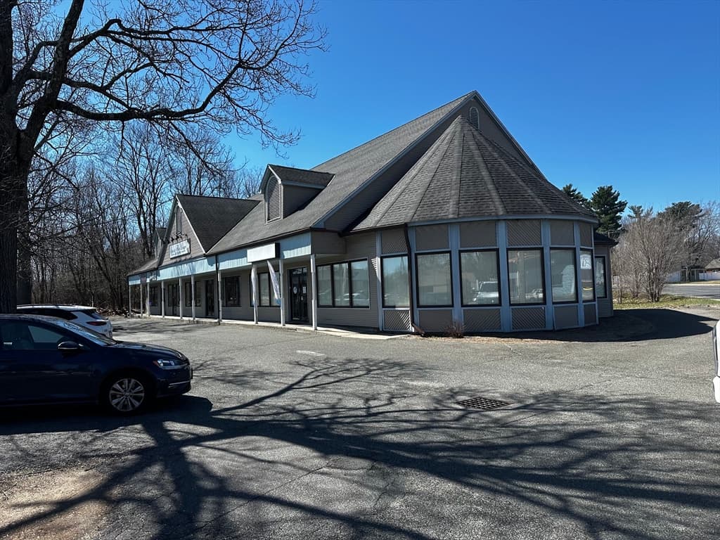 16-24 Arnold Ave, Springfield MA 01119
