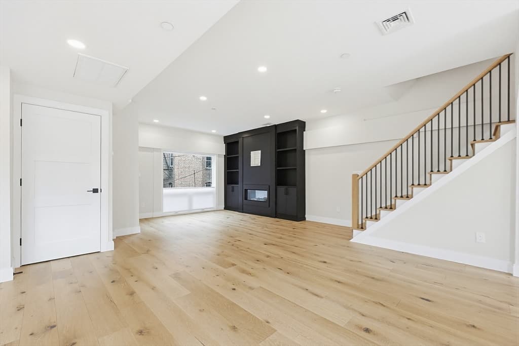 Condominium at 43 Stillman Street # 1, Boston MA 02113, photo 6 of 39