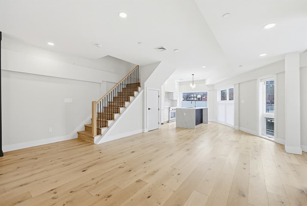 Condominium at 43 Stillman Street # 1, Boston MA 02113, photo 9 of 39