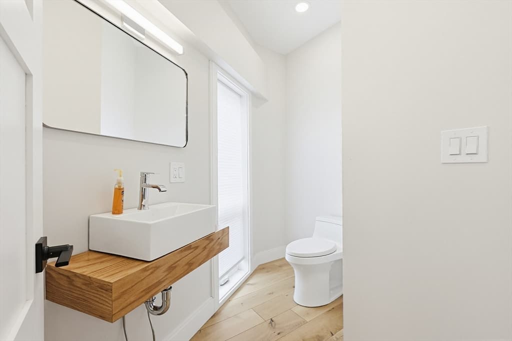 Condominium at 43 Stillman Street # 1, Boston MA 02113, photo 18 of 39