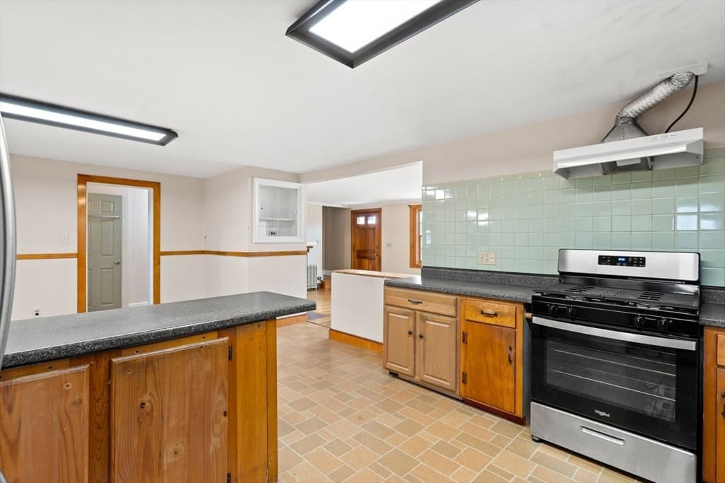 Single Family Residence at 380 Cross Street, Winchester MA 01890, photo 17 of 41