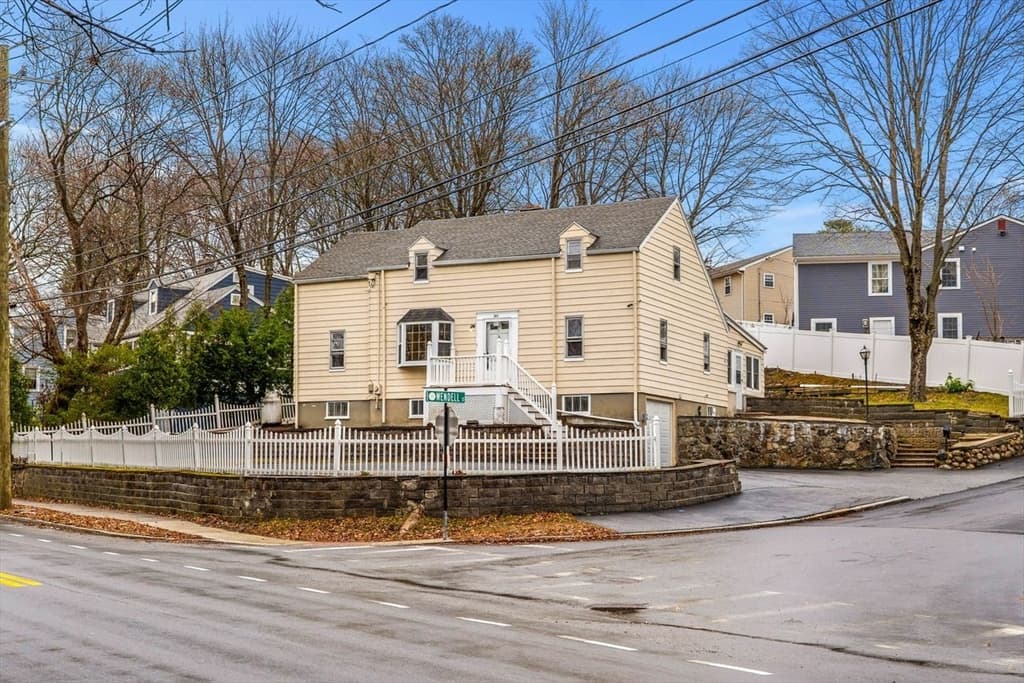 Single Family Residence at 380 Cross Street, Winchester MA 01890, photo 3 of 41