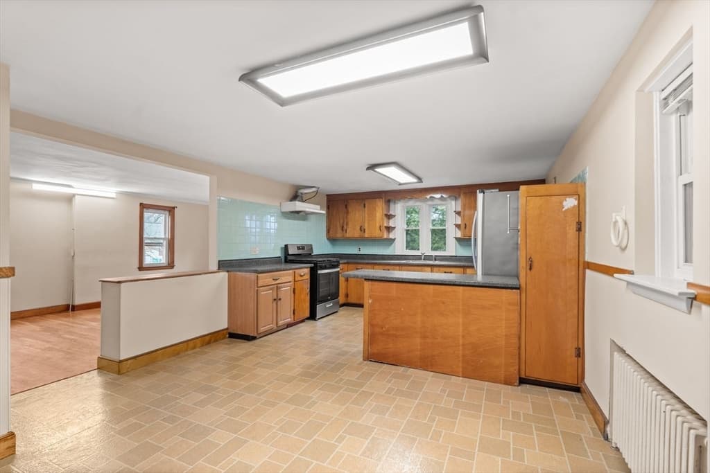 Single Family Residence at 380 Cross Street, Winchester MA 01890, photo 14 of 41