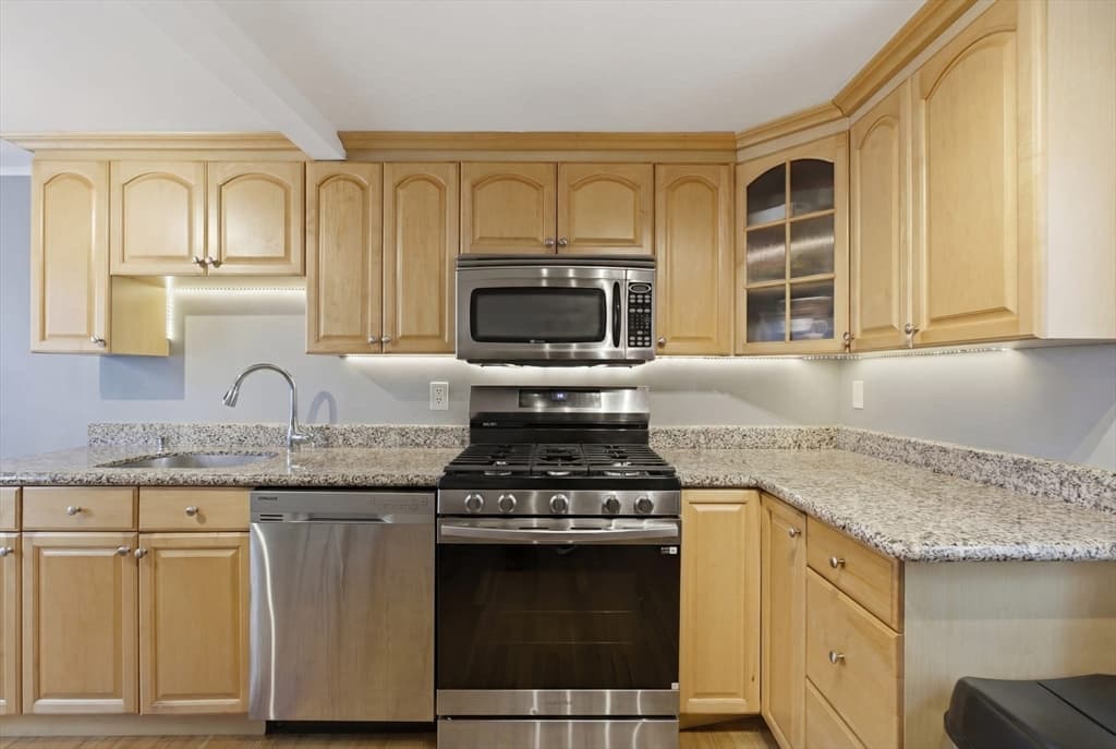 Condominium at 9 Clyde # 9, Somerville MA 02145, photo 5 of 21