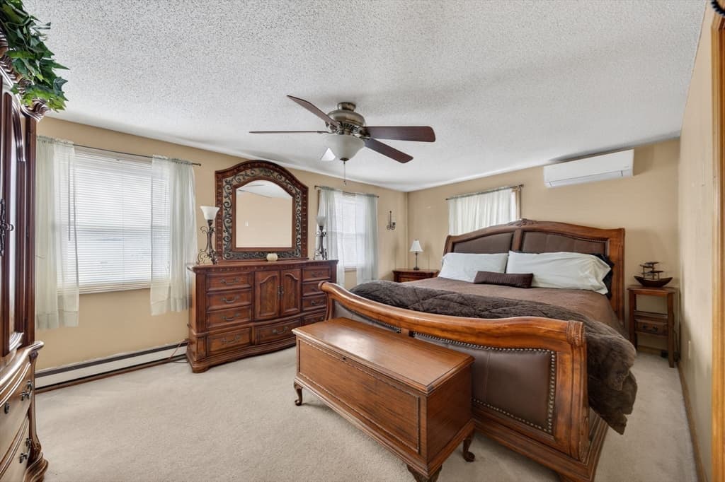 Single Family Residence at 22 Connecticut Ave, Middletown RI 02842, photo 14 of 37