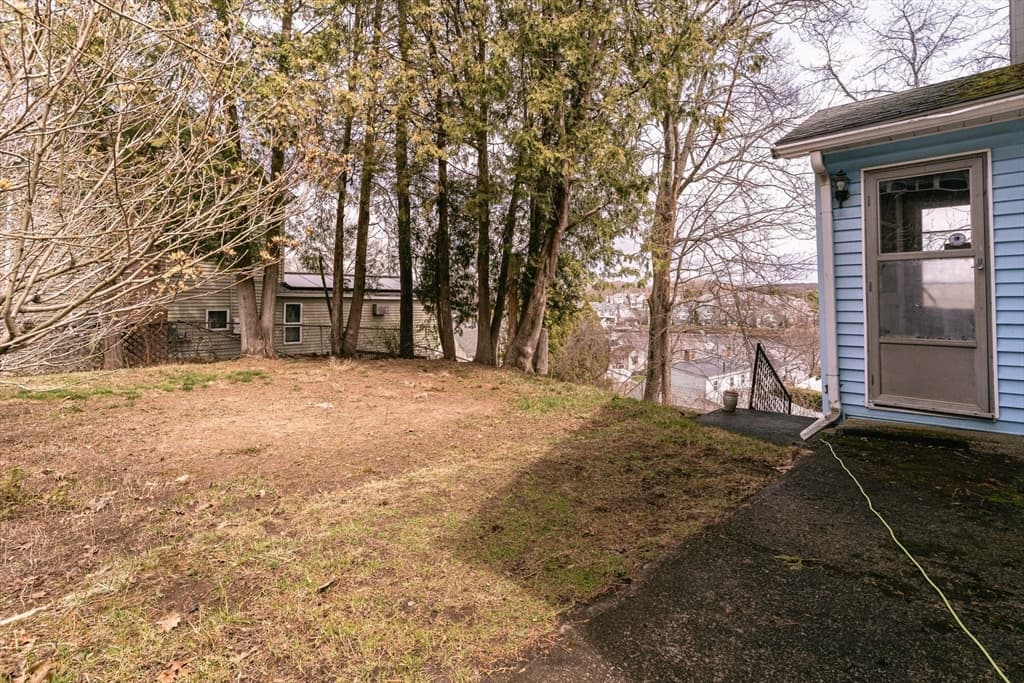 Single Family Residence at 2 Natural History Dr., Worcester MA 01605, photo 20 of 25