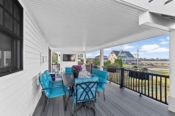 Single Family Residence at 5 Vernon Avenue, Hull MA 02045, Hull, photo 14 of 33