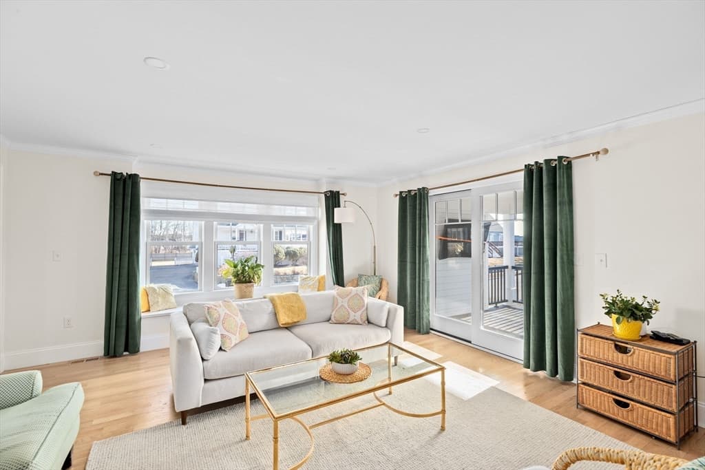 Single Family Residence at 5 Vernon Avenue, Hull MA 02045, Hull, photo 11 of 33