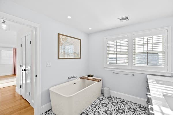 Single Family Residence at 5 Vernon Avenue, Hull MA 02045, Hull, photo 19 of 33