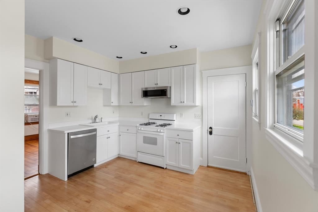 Condominium at 3 Clayton St # 3, Watertown MA 02472, photo 9 of 29