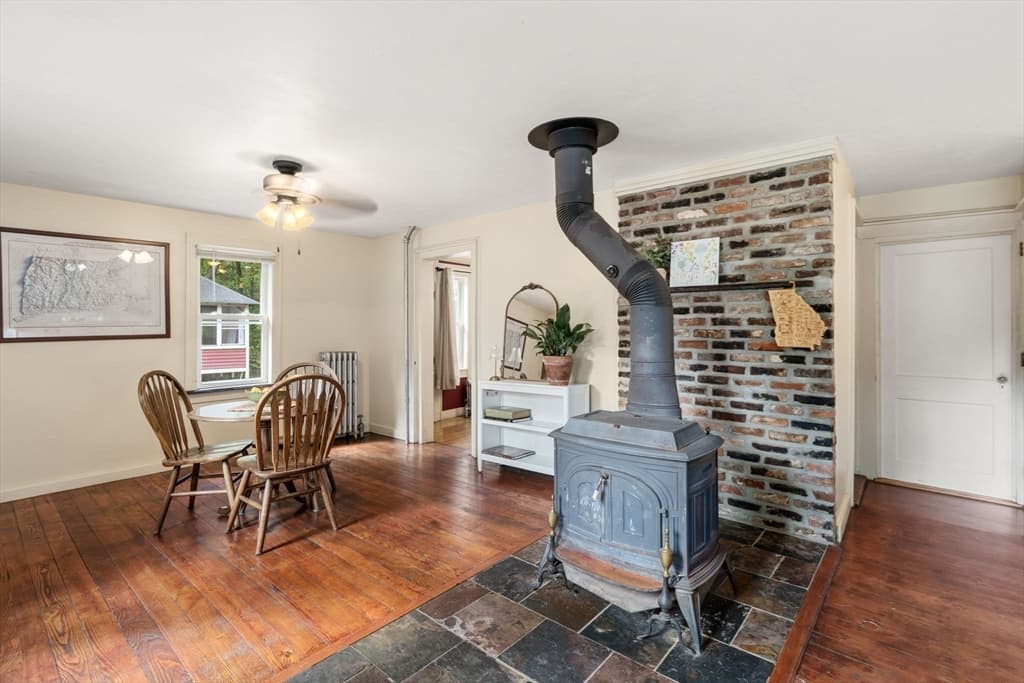 Single Family Residence at 16 Summit Ave, Sturbridge MA 01518, photo 13 of 37