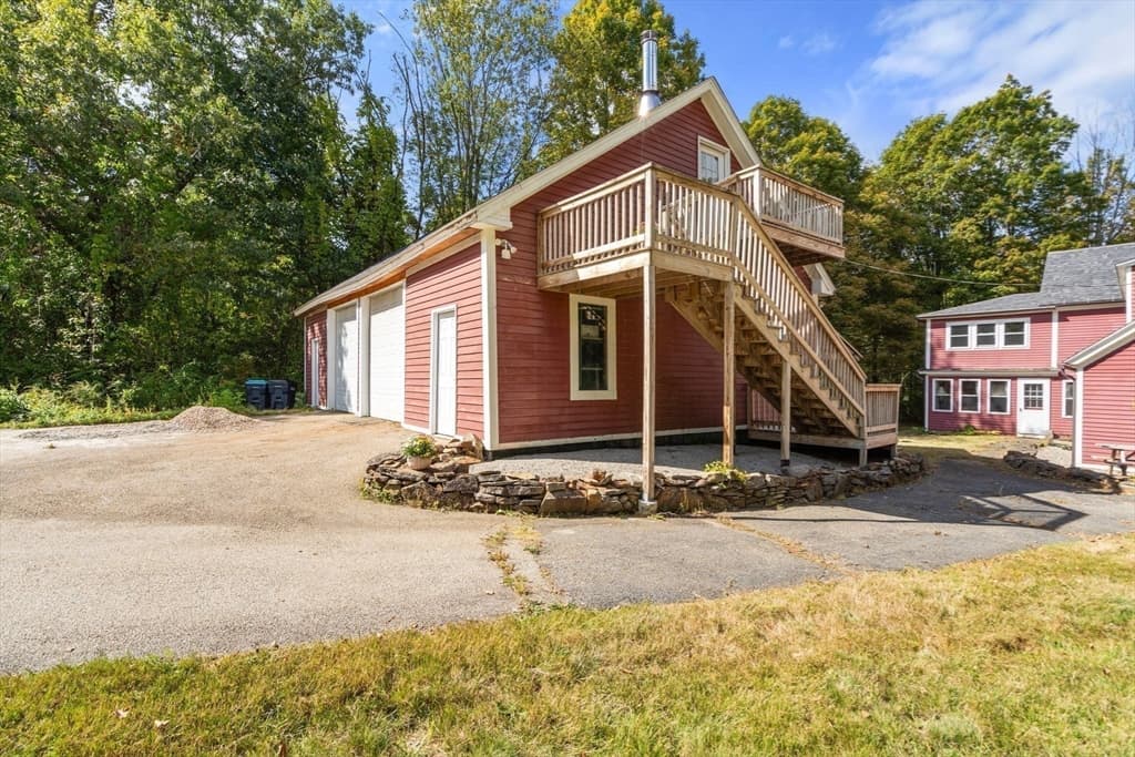 Single Family Residence at 16 Summit Ave, Sturbridge MA 01518, photo 33 of 37