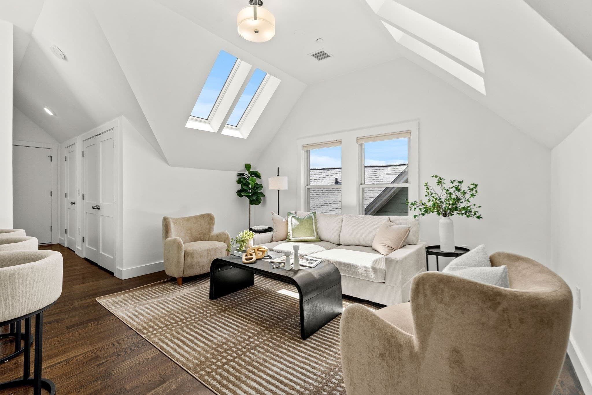 Condominium at 9 Upham Ave # 3, Boston MA 02125, Boston, photo 7 of 24