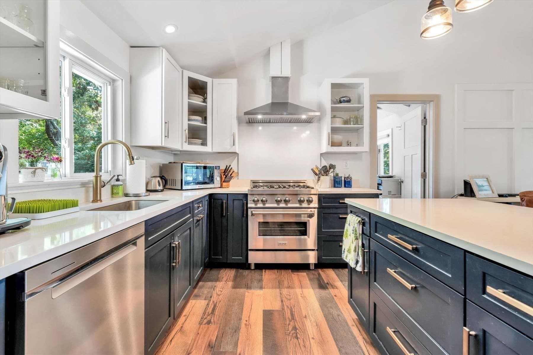 Single Family Residence at 21 Green Acres Ln, Sandwich MA 02644, photo 10 of 35