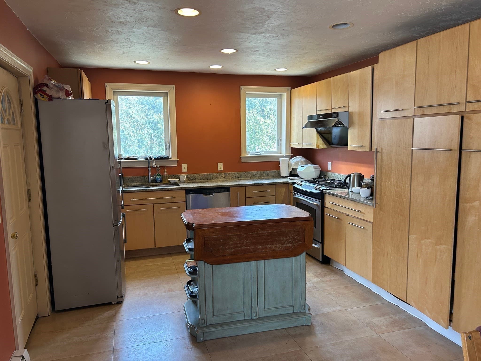 Multi Family at 7 Wingate St, Shrewsbury MA 01545, photo 4 of 21