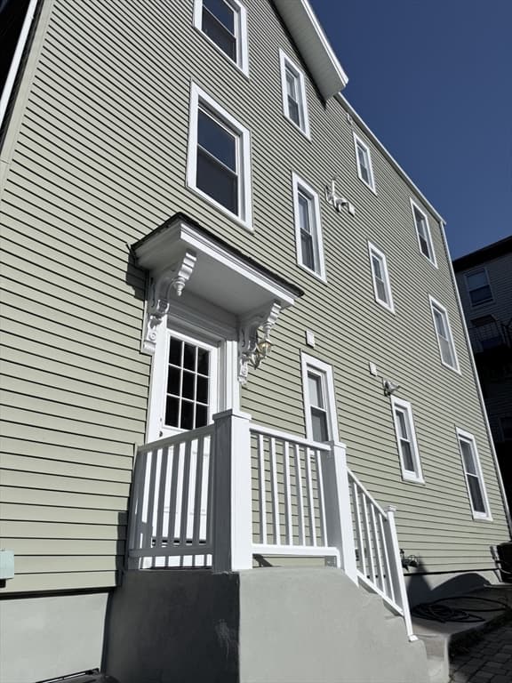 3 Family - 3 Units Up/Down at 8 White Ave, Brookline MA 02467, Brookline, photo 6 of 40