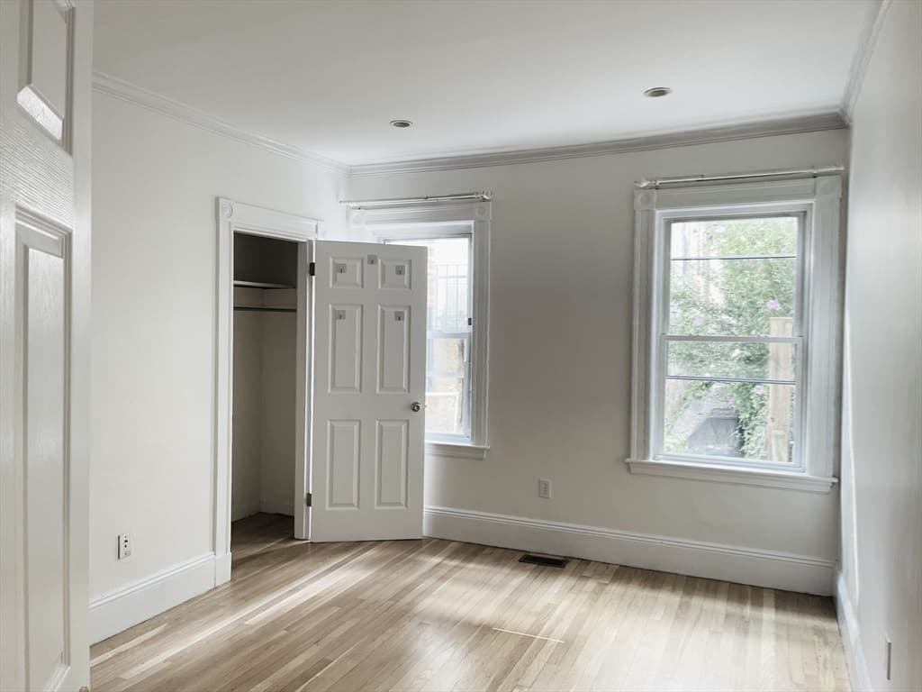 3 Family - 3 Units Up/Down at 8 White Ave, Brookline MA 02467, Brookline, photo 13 of 40